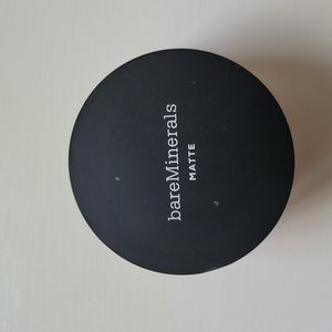 Fairly Light 03 Bare Minerals foundation powder. Matte